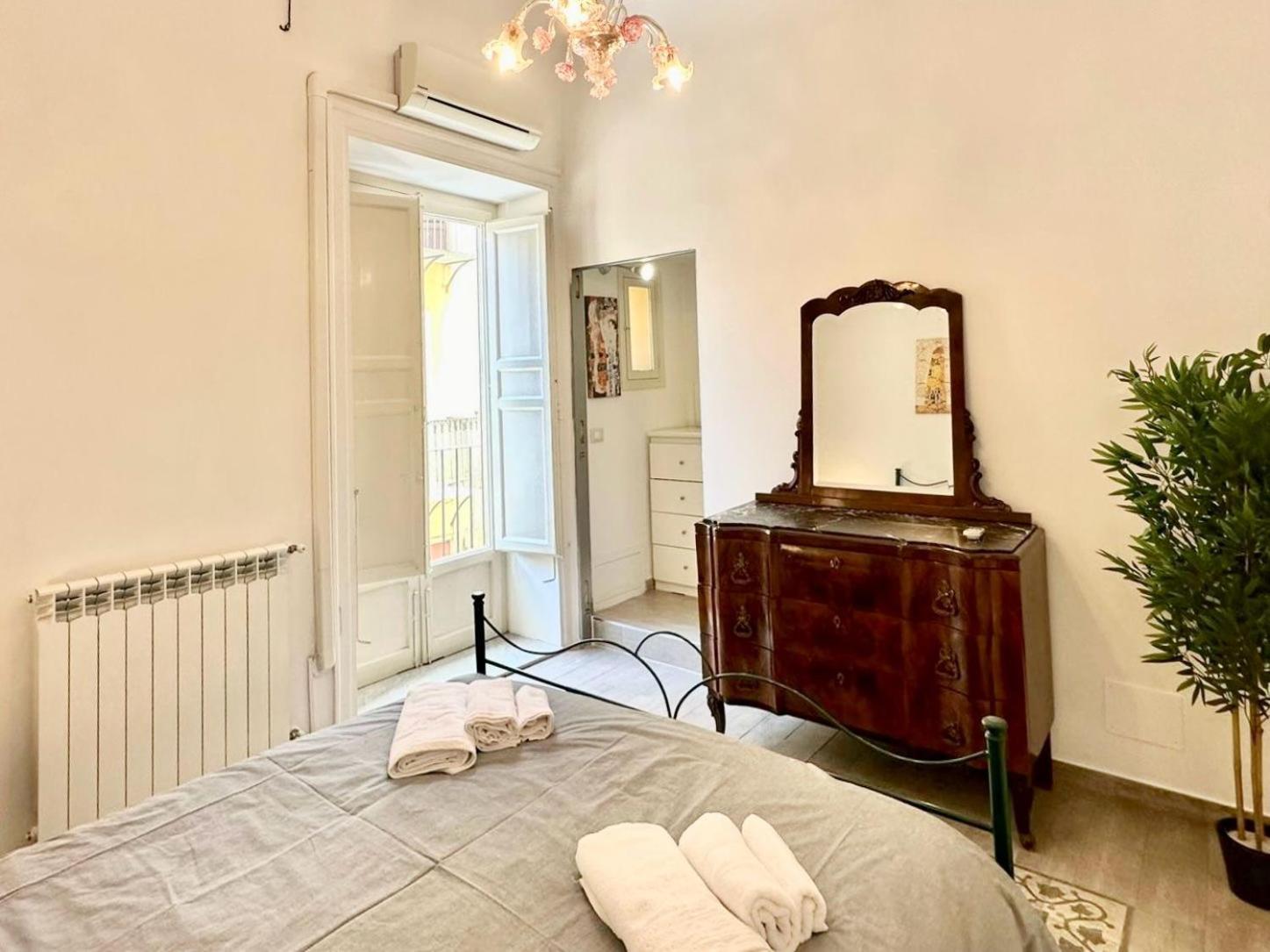 Residenza Cattedrale Appartement Palermo Buitenkant foto